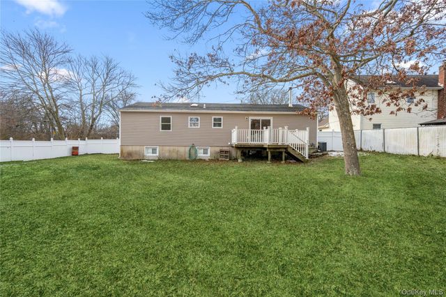 6 Edward Court, Lake Ronkonkoma, NY 11779