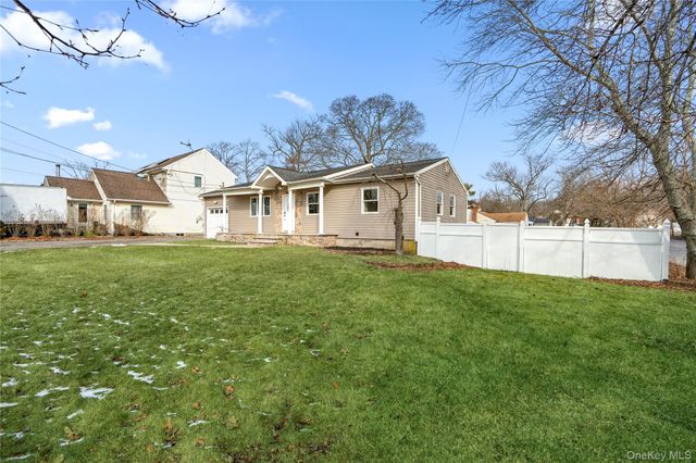 6 Edward Court, Lake Ronkonkoma, NY 11779