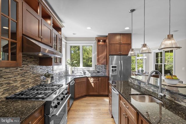 7602 VIRGINIA LN, Falls Church, VA 22043