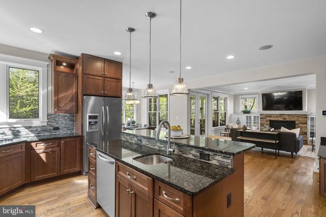 7602 VIRGINIA LN, Falls Church, VA 22043