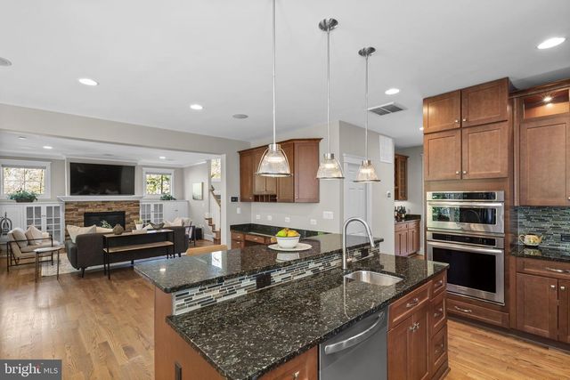 7602 VIRGINIA LN, Falls Church, VA 22043