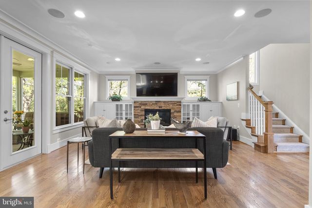 7602 VIRGINIA LN, Falls Church, VA 22043