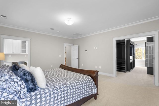 7602 VIRGINIA LN, Falls Church, VA 22043