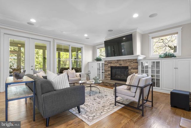 7602 VIRGINIA LN, Falls Church, VA 22043