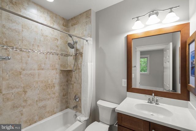 7602 VIRGINIA LN, Falls Church, VA 22043