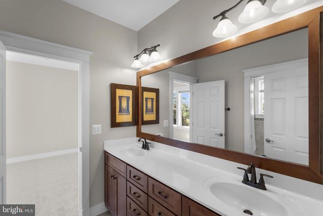 7602 VIRGINIA LN, Falls Church, VA 22043