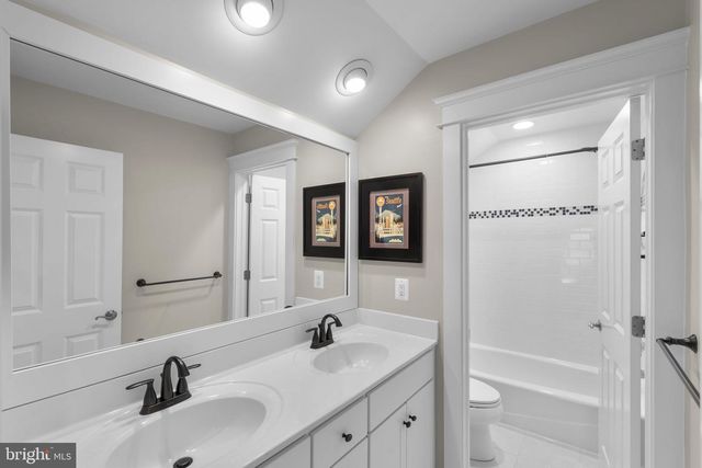 7602 VIRGINIA LN, Falls Church, VA 22043