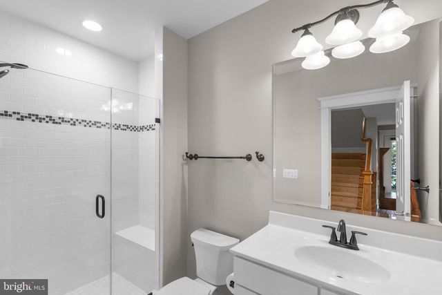 7602 VIRGINIA LN, Falls Church, VA 22043