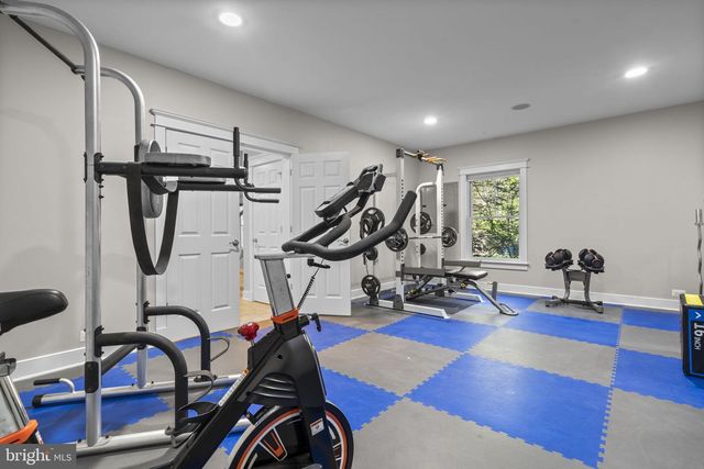 7602 VIRGINIA LN, Falls Church, VA 22043