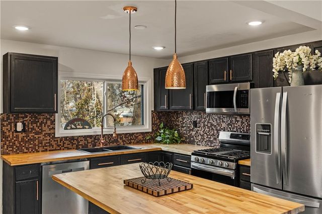 3712 Farrow Avenue, Kansas City, KS 66104