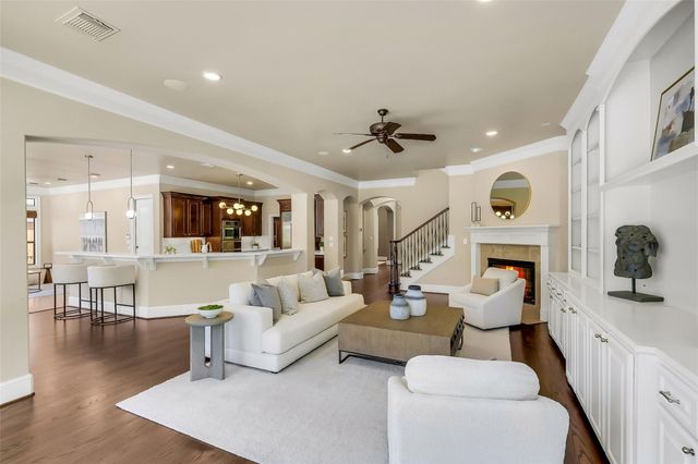 1113 Howard Lane, Bellaire, TX 77401