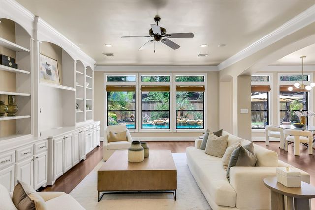 1113 Howard Lane, Bellaire, TX 77401
