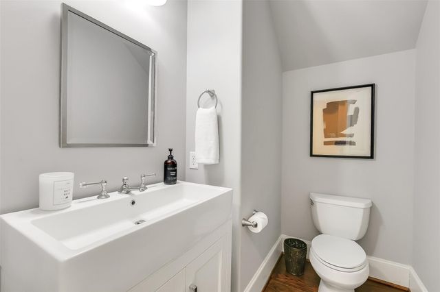 1113 Howard Lane, Bellaire, TX 77401