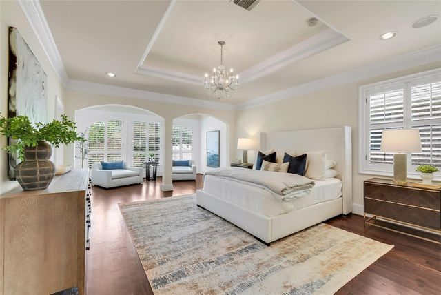1113 Howard Lane, Bellaire, TX 77401