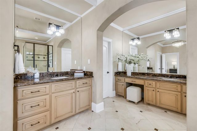 1113 Howard Lane, Bellaire, TX 77401
