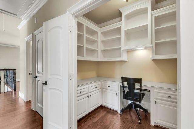 1113 Howard Lane, Bellaire, TX 77401