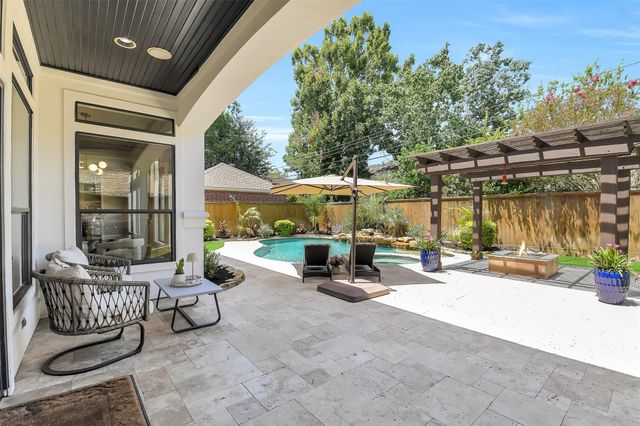 1113 Howard Lane, Bellaire, TX 77401