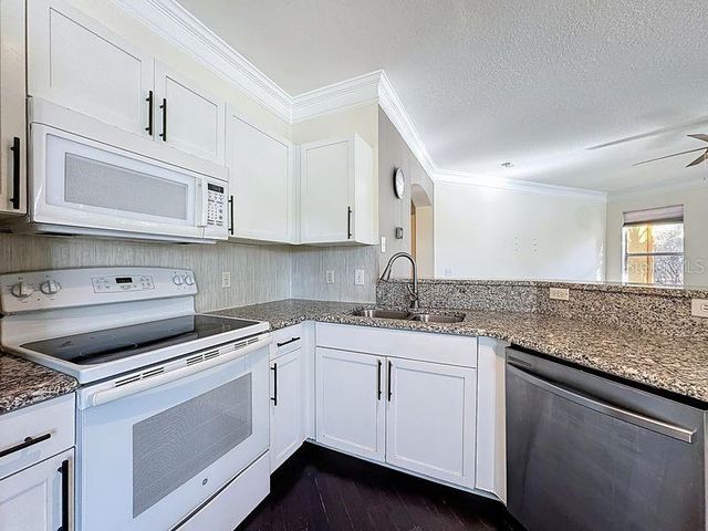 8843 VILLA VIEW CIRCLE 207, Orlando, FL 32821