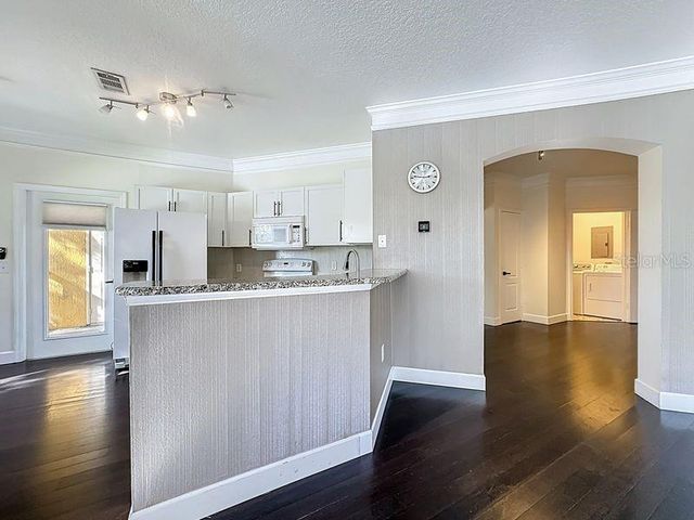 8843 VILLA VIEW CIRCLE 207, Orlando, FL 32821