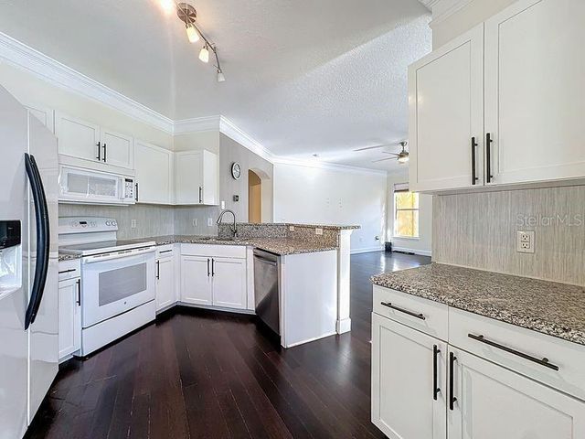 8843 VILLA VIEW CIRCLE 207, Orlando, FL 32821