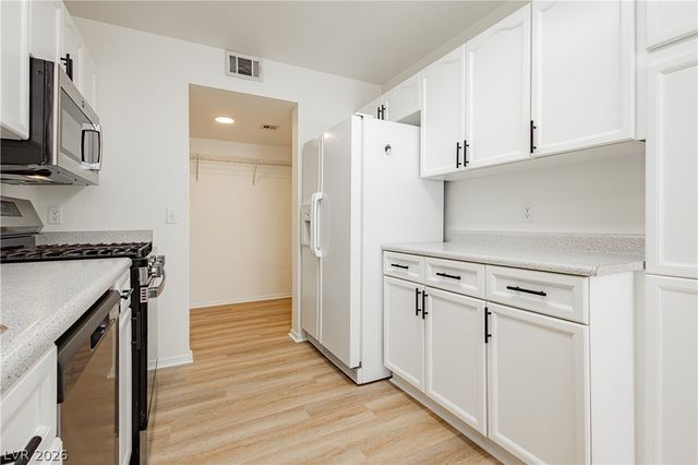 8436 Sewards Bluff Avenue, Las Vegas, NV 89129