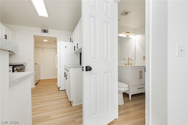 8436 Sewards Bluff Avenue, Las Vegas, NV 89129