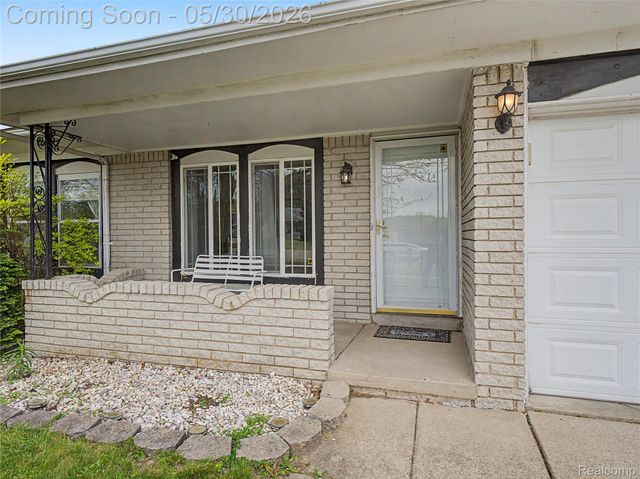 2419 Fox Hill Drive, Sterling Heights, MI 48310