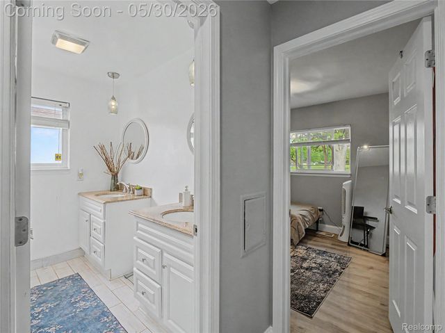 2419 Fox Hill Drive, Sterling Heights, MI 48310