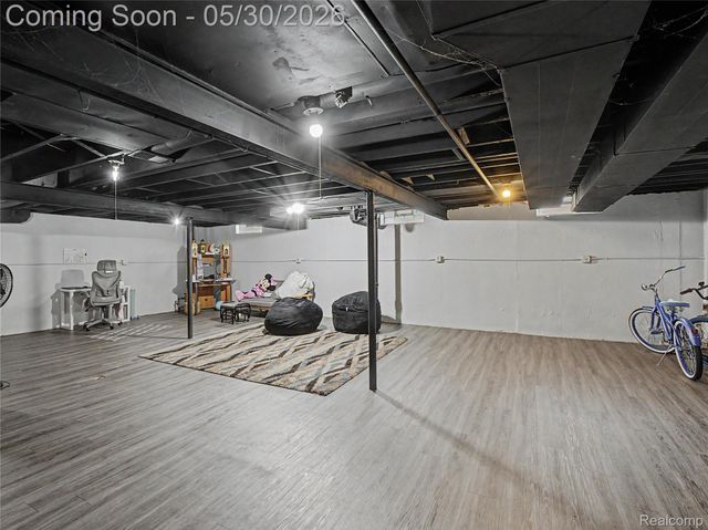 2419 Fox Hill Drive, Sterling Heights, MI 48310