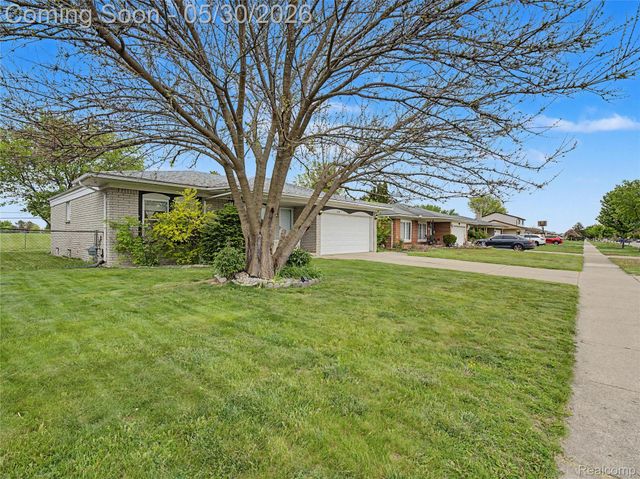 2419 Fox Hill Drive, Sterling Heights, MI 48310