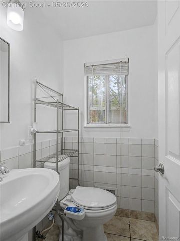 2419 Fox Hill Drive, Sterling Heights, MI 48310