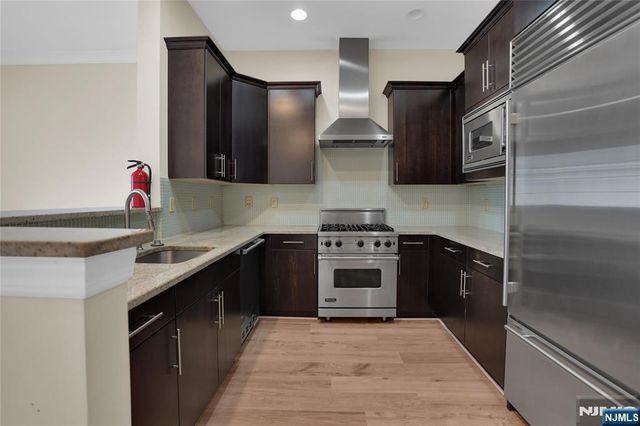 3307 The Plaza 3307, Tenafly, NJ 07670