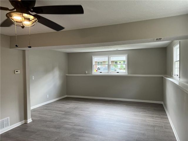 1518 Davis Road, Lawrence, KS 66046