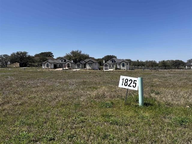 1825 Art Adams WAY, Spicewood, TX 78669