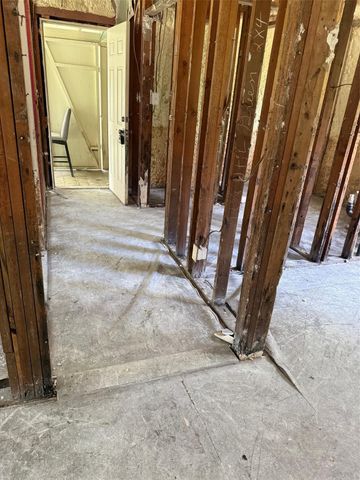 1231 Martinez Street, Coldspring, TX 77331