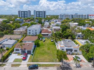 2020 SW 5th St, Miami, FL 33135