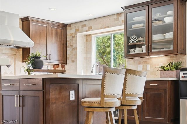 728 Lava Falls Drive, Las Vegas, NV 89110