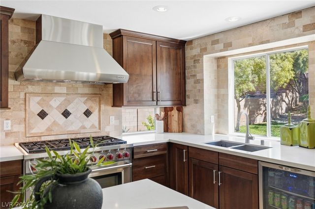 728 Lava Falls Drive, Las Vegas, NV 89110