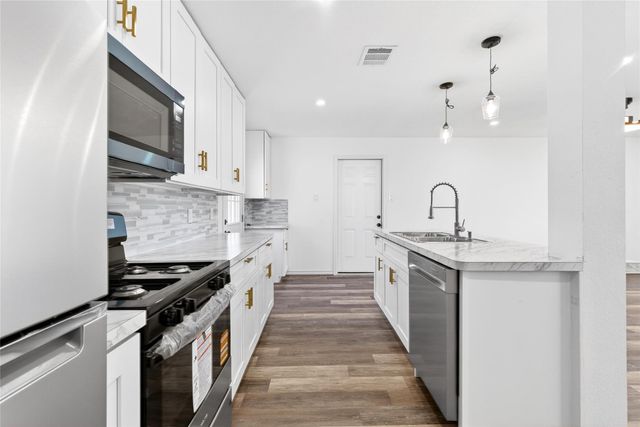 7338 Conley Street, Houston, TX 77021