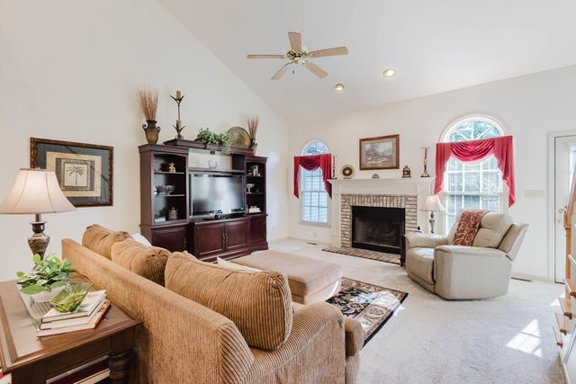 1101 Carters Close, Lexington, KY 40514