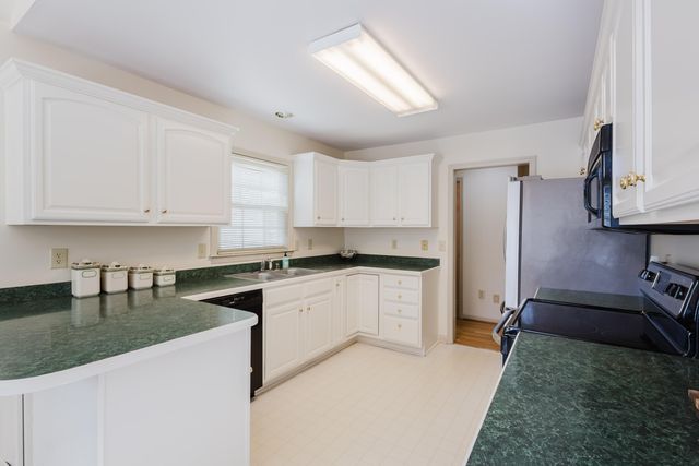 1101 Carters Close, Lexington, KY 40514
