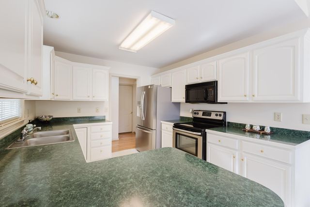 1101 Carters Close, Lexington, KY 40514