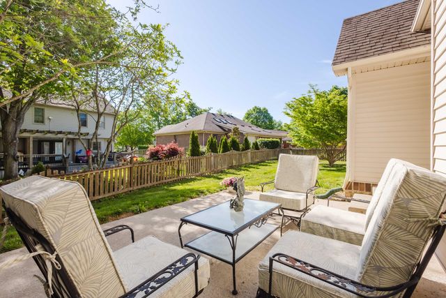 1101 Carters Close, Lexington, KY 40514