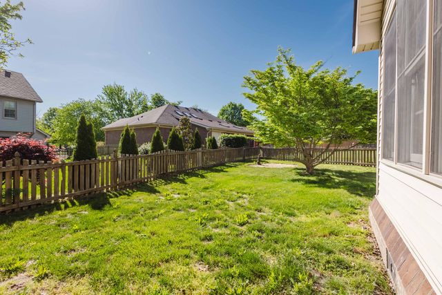 1101 Carters Close, Lexington, KY 40514