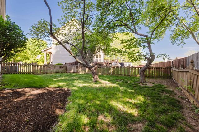 1101 Carters Close, Lexington, KY 40514
