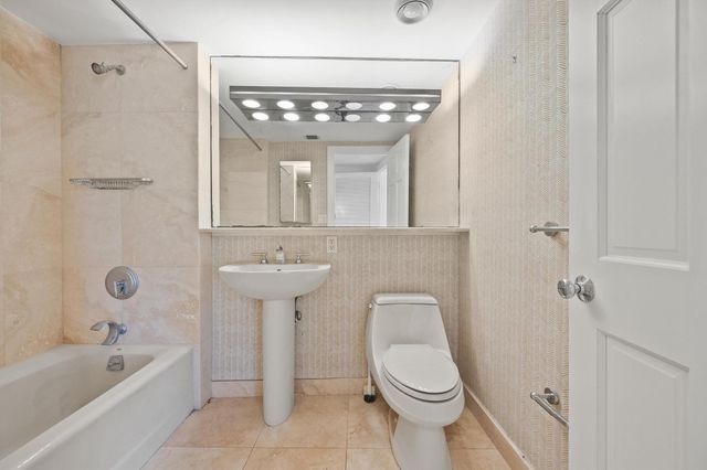 369 S Lake Drive 2e, Palm Beach, FL 33480