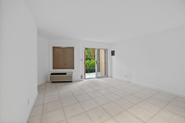 369 S Lake Drive 2e, Palm Beach, FL 33480