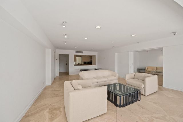 369 S Lake Drive 2e, Palm Beach, FL 33480