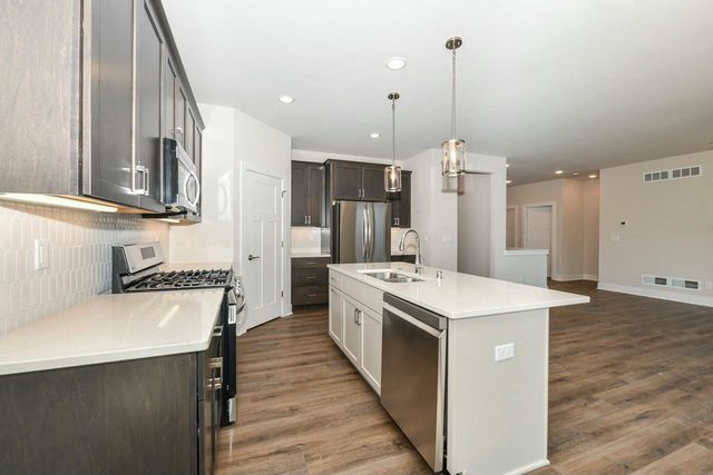 8302 85th AVENUE, Pleasant Prairie, WI 53158