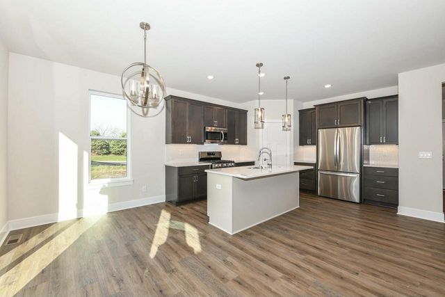 8302 85th AVENUE, Pleasant Prairie, WI 53158